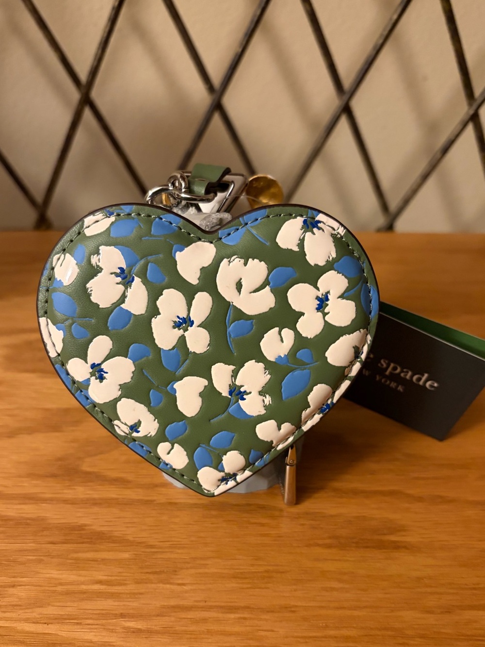 Kate Spade “Liv Painterly” Heart Coin Purse - Picture 6 of 6